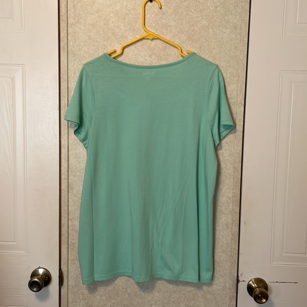 Kim Rogers brand top - Size M - NWT - Picture 2 of 2